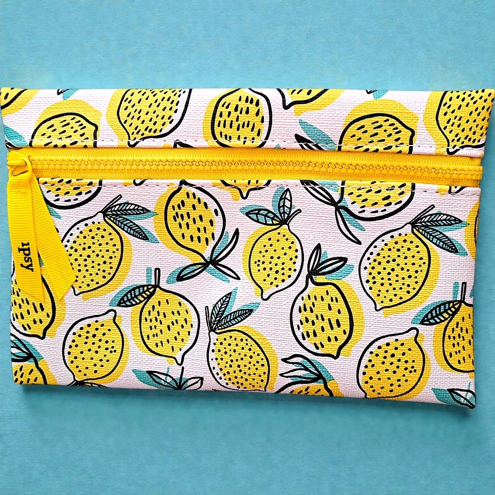 Ipsy Lemon Print Zipper Pouch / Makeup Bag